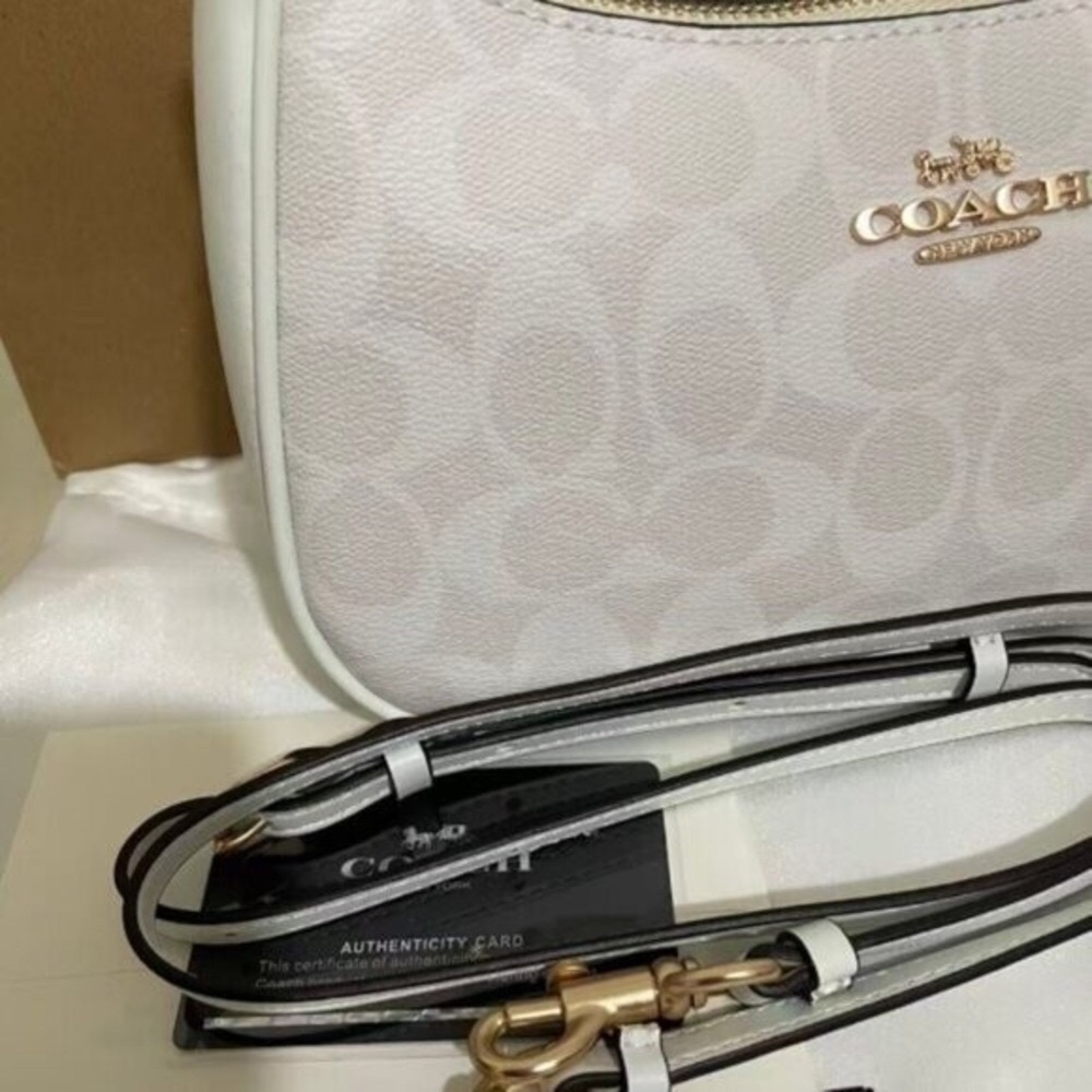 🍭Coach Teri Shoulder Bag In Signature Canvas - Picture 2 of 7